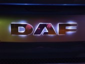 Sigla capota cromata DAF iluminata LED ALB